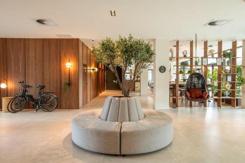 Lobby, Leonardo Hotel San Sebastian in Antiguo Lobby, Leonardo Hotel San Sebastian in Antiguo