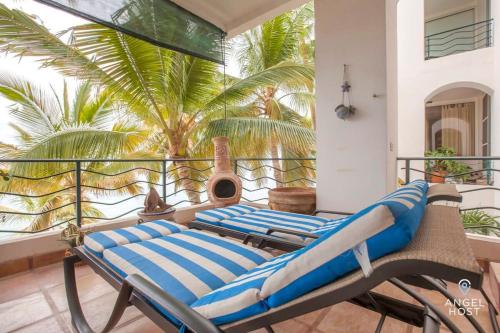 Private oceanview balcony & infinity pool onsite in Escenica Private oceanview balcony & infinity pool onsite in Escenica