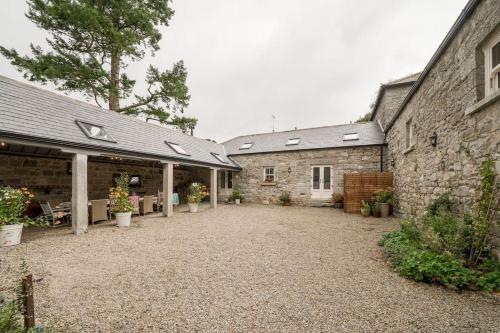 Stunning Granite Barn Conversion in Tullow Stunning Granite Barn Conversion in Tullow