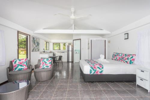 Bella Beach Bungalows in Titikaveka Bella Beach Bungalows in Titikaveka