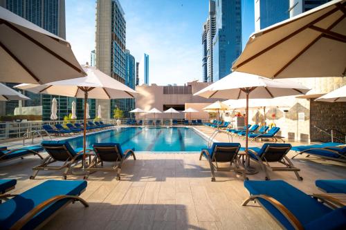 Swimming pool, Rose Rayhaan by Rotana – Dubai in World Trade Centre DIFC Swimming pool, Rose Rayhaan by Rotana – Dubai in World Trade Centre DIFC