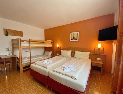Hotel Gasthof Rose in Gunzburg City Center Hotel Gasthof Rose in Gunzburg City Center