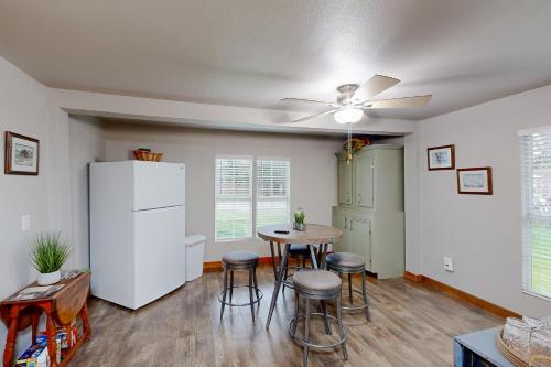 Cowboy Cottage in Bandera (TX) Cowboy Cottage in Bandera (TX)