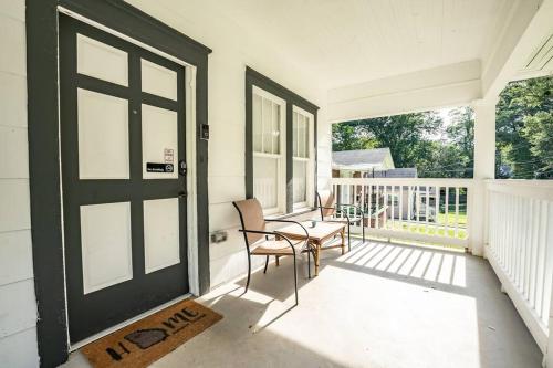 Humble Bungalow 3 Miles DT in Pittsburgh Humble Bungalow 3 Miles DT in Pittsburgh