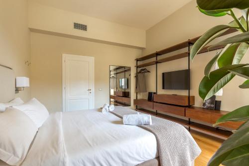 Lungarno marvelous apartment with private parking