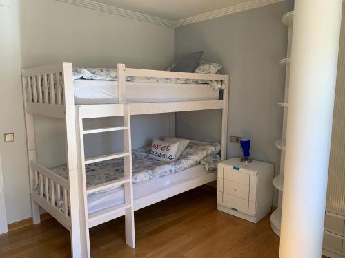 Experience Valencia Luxury Chalet Puig Val con piscina