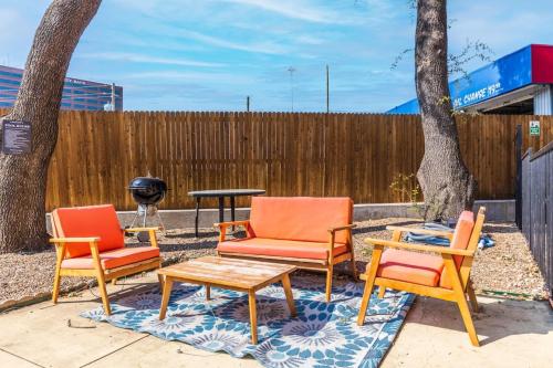 Urban One Bedroom Apartment with Wifi in Lake Highlands Urban One Bedroom Apartment with Wifi in Lake Highlands