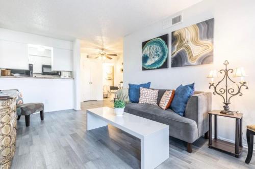 North Dallas Updated One Bedroom Apartment in Lake Highlands North Dallas Updated One Bedroom Apartment in Lake Highlands