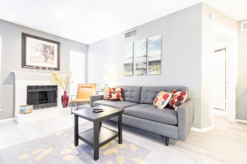 Charming Corporate Apartment in DFW in Lake Highlands Charming Corporate Apartment in DFW in Lake Highlands