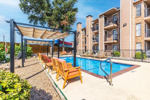 Charming Corporate Apartment in DFW in Lake Highlands Charming Corporate Apartment in DFW in Lake Highlands