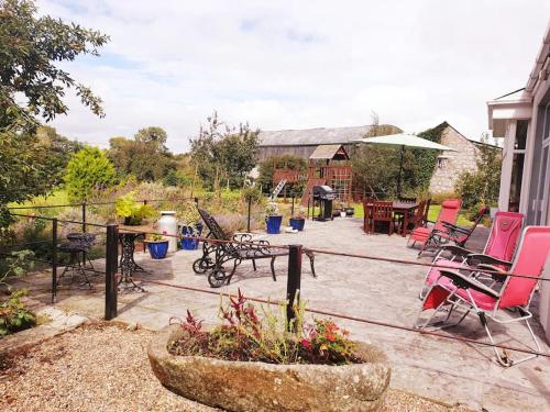 Garden, Grove Cottage at The Lodge in Tullow Garden, Grove Cottage at The Lodge in Tullow