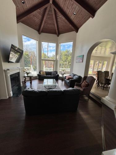 Oak Creek Villa in Temecula (CA) Oak Creek Villa in Temecula (CA)