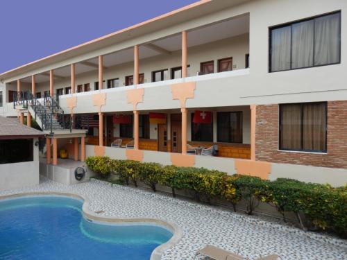 Swimming pool, Hotel Garant & Suites in Boca Chica Swimming pool, Hotel Garant & Suites in Boca Chica