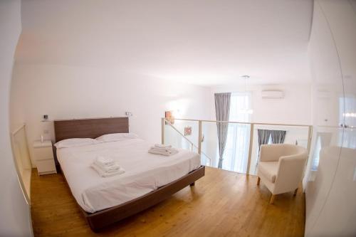 ANGEL WHITE LOFT SALERNO