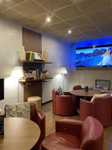 gedeelde lounge/tv-ruimte, Campanile Prime - Aix En Provence - Pont De L'arc in Aix-en-Provence gedeelde lounge/tv-ruimte, Campanile Prime - Aix En Provence - Pont De L'arc in Aix-en-Provence