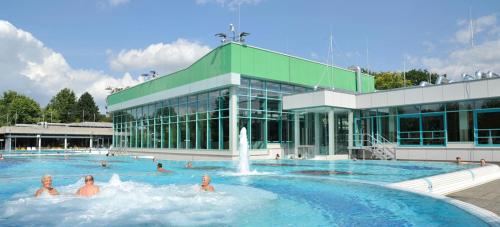 baie în izvor termal, CariSSA Ferienwohnung - mit THERMEplus in Bad Bevensen baie în izvor termal, CariSSA Ferienwohnung - mit THERMEplus in Bad Bevensen