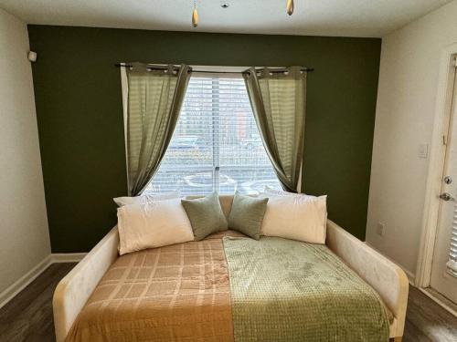 Midtown Luxury Atlanta Getaway in Vinings Midtown Luxury Atlanta Getaway in Vinings