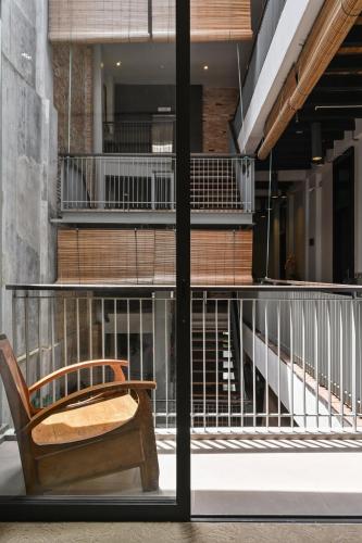 ระเบียง/ชานเรือน, 1825 แกลเลอรี โฮเต็ล (1825 Gallery Hotel) near วังสุลต่านมะละกา ระเบียง/ชานเรือน, 1825 แกลเลอรี โฮเต็ล (1825 Gallery Hotel) near วังสุลต่านมะละกา