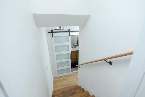 Stylish getaway near ATL airport & downtown! in Blair Villa-Poole Creek Stylish getaway near ATL airport & downtown! in Blair Villa-Poole Creek