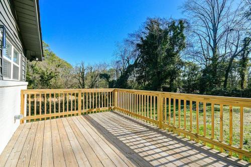 Stylish getaway near ATL airport & downtown! in Blair Villa-Poole Creek Stylish getaway near ATL airport & downtown! in Blair Villa-Poole Creek