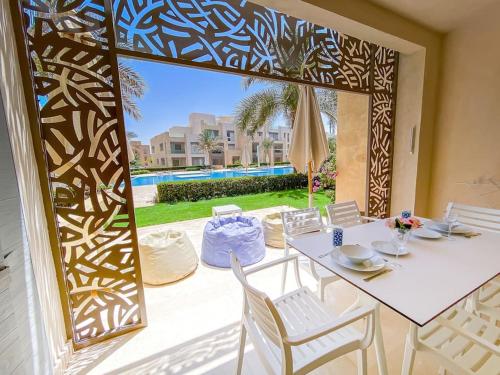 Cozy 1 Bedroom Ground Floor Apartment with Pool