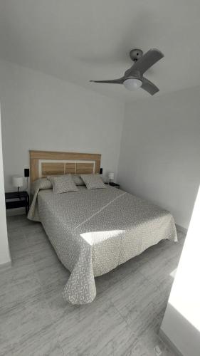 Apartamento con piscina. Playa Gandia