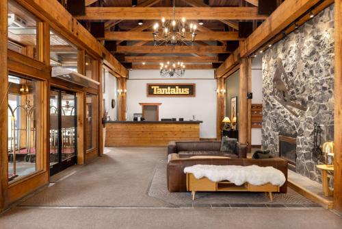Hol, Tantalus Resort Lodge in Whistler (BC) Hol, Tantalus Resort Lodge in Whistler (BC)