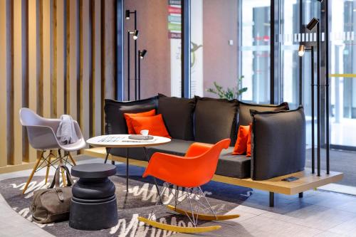 Lobby, Ibis Innsbruck Hotel in Innsbruck Lobby, Ibis Innsbruck Hotel in Innsbruck