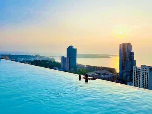View, AIR Condominium & Residence - Sihanoukville - 5mn to boat pier in Sihanoukville View, AIR Condominium & Residence - Sihanoukville - 5mn to boat pier in Sihanoukville
