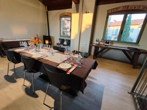 Ресторан, Agriturismo Le Tre Rose - Cantina Zanello in Росіньяно Монферрато Ресторан, Agriturismo Le Tre Rose - Cantina Zanello in Росіньяно Монферрато