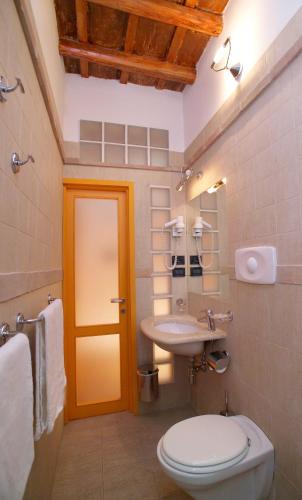 This photo about Sunset 5 shared on HyHotel.com