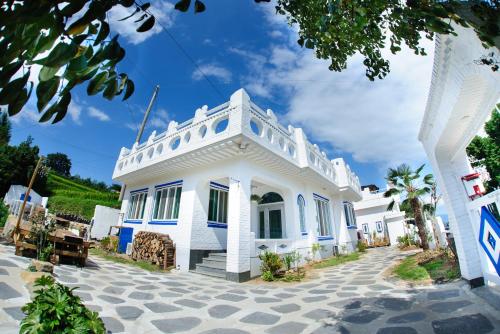 Guesthouse Thira-Female only