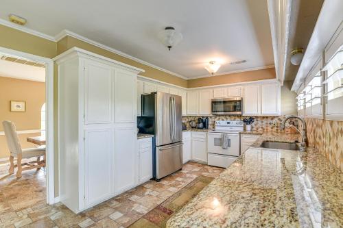 Waterfront Houston Home 1 Mi to Space Center! in Nassau Bay Waterfront Houston Home 1 Mi to Space Center! in Nassau Bay