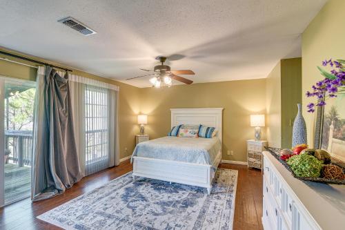 Waterfront Houston Home 1 Mi to Space Center! in Nassau Bay Waterfront Houston Home 1 Mi to Space Center! in Nassau Bay
