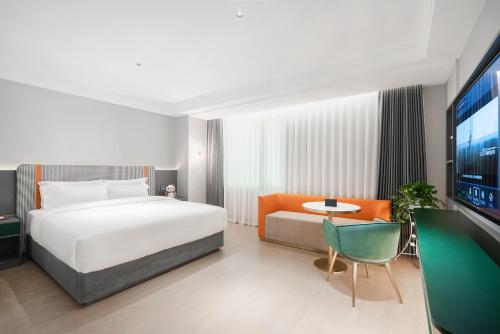 R ROYALSS HOTEL Chengdu Chunxi Road Taikoo Li in Chengdu R ROYALSS HOTEL Chengdu Chunxi Road Taikoo Li in Chengdu