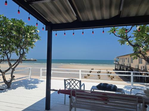 Karoon hut in Hua Hin / Cha-am Karoon hut in Hua Hin / Cha-am