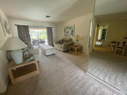 Pool home, close to beach, 3 bedroom/2 bathroom, lakeview in Kelet-Naples Pool home, close to beach, 3 bedroom/2 bathroom, lakeview in Kelet-Naples