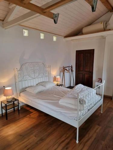 Casa Camellia mit Seeblick in Vira Casa Camellia mit Seeblick in Vira