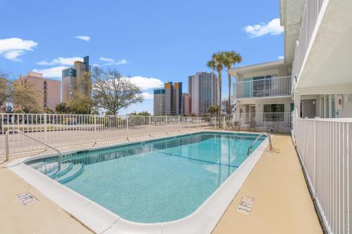 Pool, Fin's Inn near Ripley's Believe It or Not! Pool, Fin's Inn near Ripley's Believe It or Not!