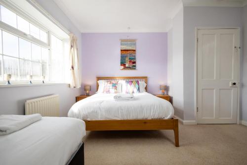 Oak House in Mid Wales with Log Burner By Seren Short Stays in Machynlleth Oak House in Mid Wales with Log Burner By Seren Short Stays in Machynlleth