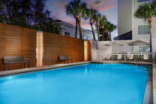 Swimming pool, Courtyard by Marriott Orlando Downtown near Harry P. Leu Gardens Swimming pool, Courtyard by Marriott Orlando Downtown near Harry P. Leu Gardens