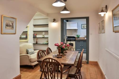 Alexis Cottage Tetbury Cotswolds in Tetbury Alexis Cottage Tetbury Cotswolds in Tetbury
