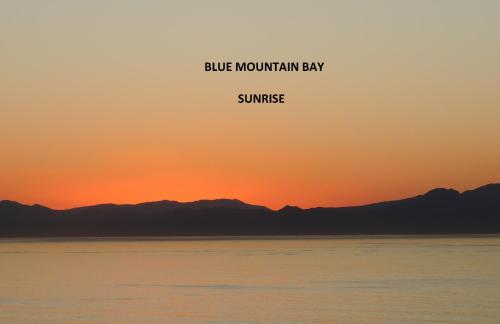 Kilátás, Blue Mountain Bay near Cape Point Nature Reserve Kilátás, Blue Mountain Bay near Cape Point Nature Reserve