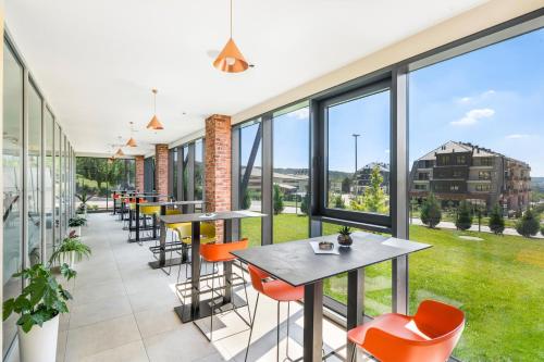 حانة/استراحة, Mövenpick Resort & Spa Fruske Terme in Vrdnik حانة/استراحة, Mövenpick Resort & Spa Fruske Terme in Vrdnik