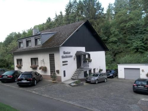 Entrance, Pension Waldfrieden in Maring-Noviand Entrance, Pension Waldfrieden in Maring-Noviand