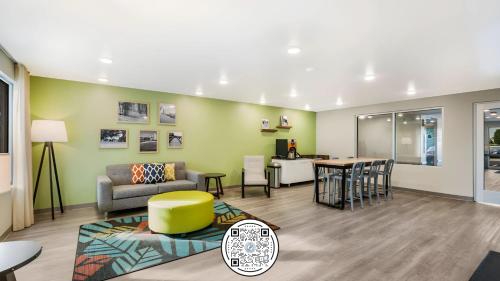ردهة, WoodSpring Suites Downers Grove - Chicago in Downers Grove ردهة, WoodSpring Suites Downers Grove - Chicago in Downers Grove