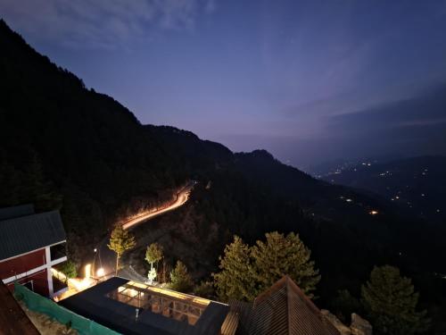 Gadegal Homestay Narkanda Room and Pahadi Cafe in Matiana Gadegal Homestay Narkanda Room and Pahadi Cafe in Matiana