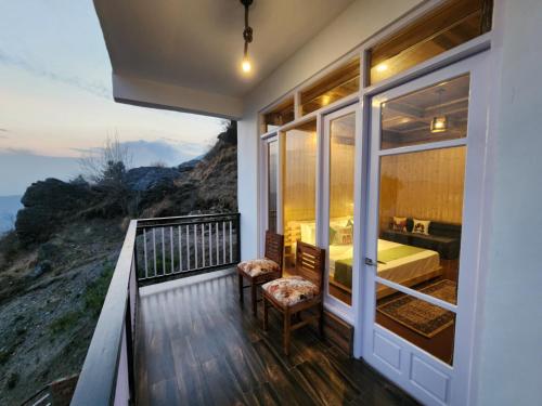 Gadegal Homestay Narkanda Room and Pahadi Cafe in Matiana Gadegal Homestay Narkanda Room and Pahadi Cafe in Matiana