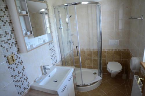 This photo about Hotel Le Cafe shared on HyHotel.com