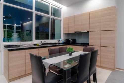 Near Beach One Pool Villa 1 in Cha-am Near Beach One Pool Villa 1 in Cha-am